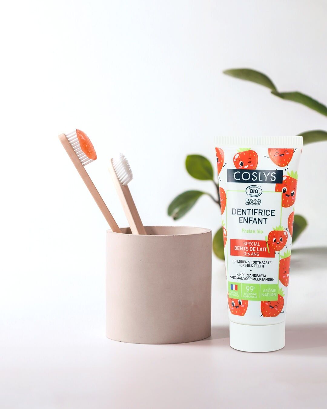 COSLYS - CHILDREN'S TOOTHPASTE FOR BABY TEETH Strawberry