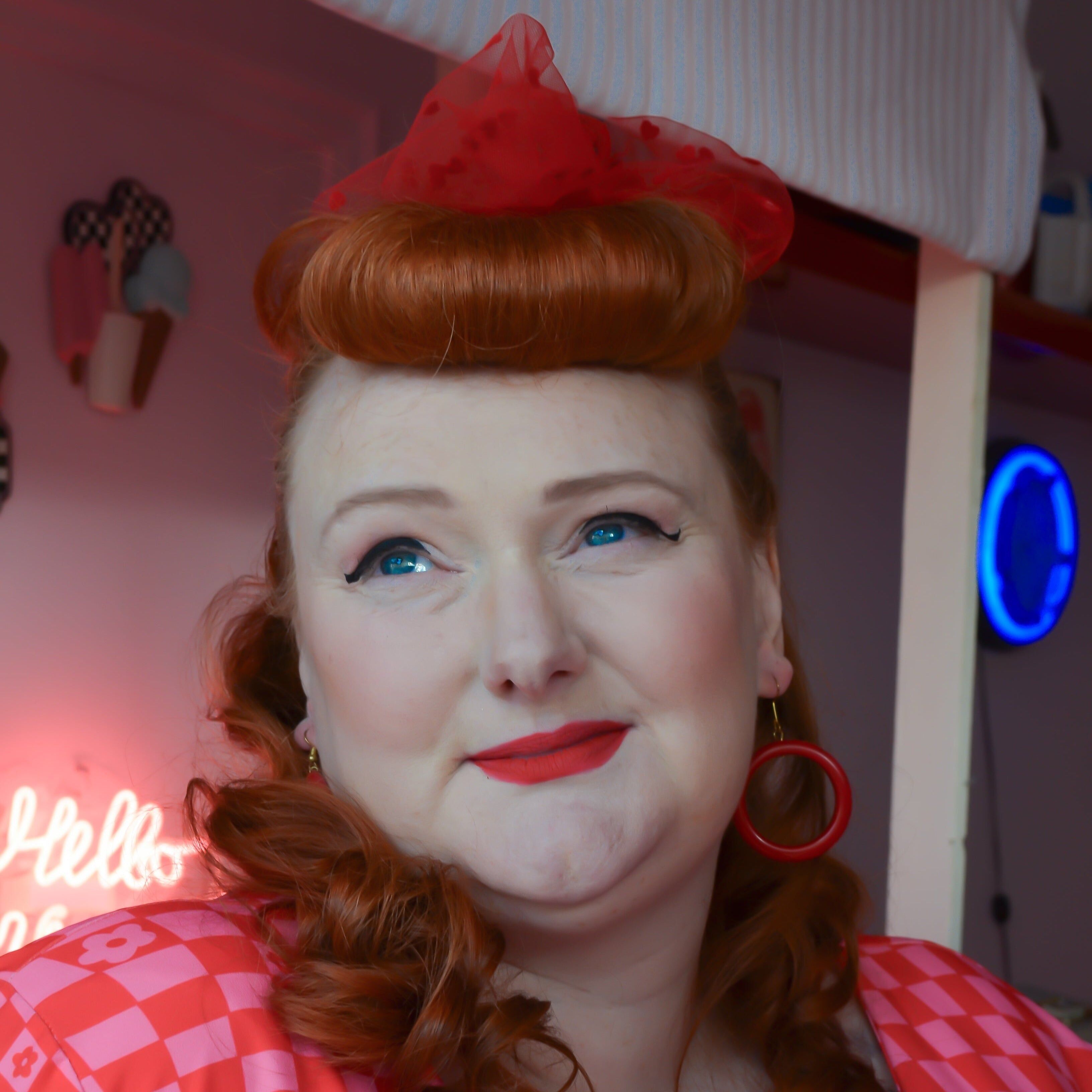 Ribbon Roller - Bumper Bangs and Gibson Rolls Hair Styling Tool