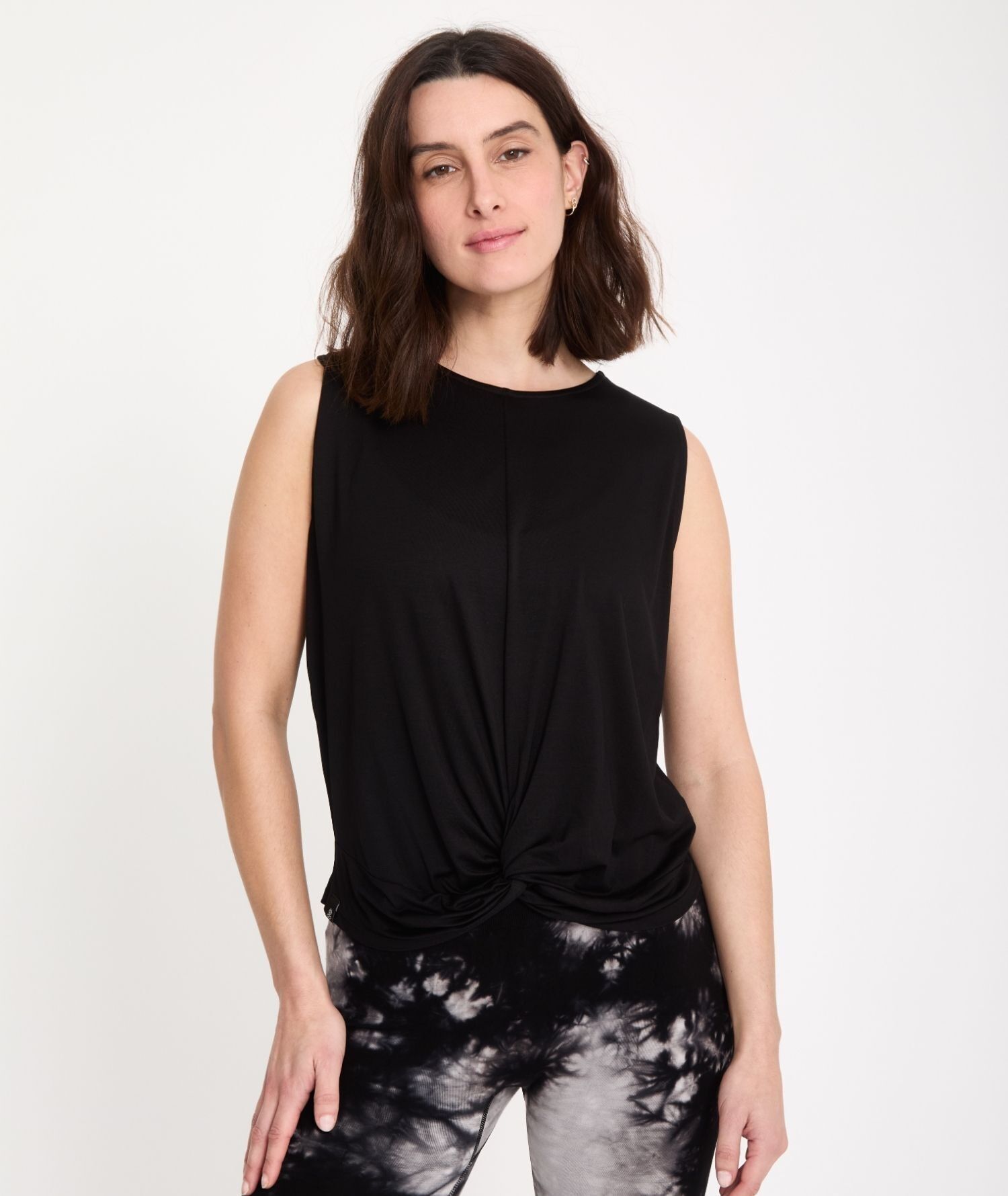 TWISTED - Yoga tank top tied in front
