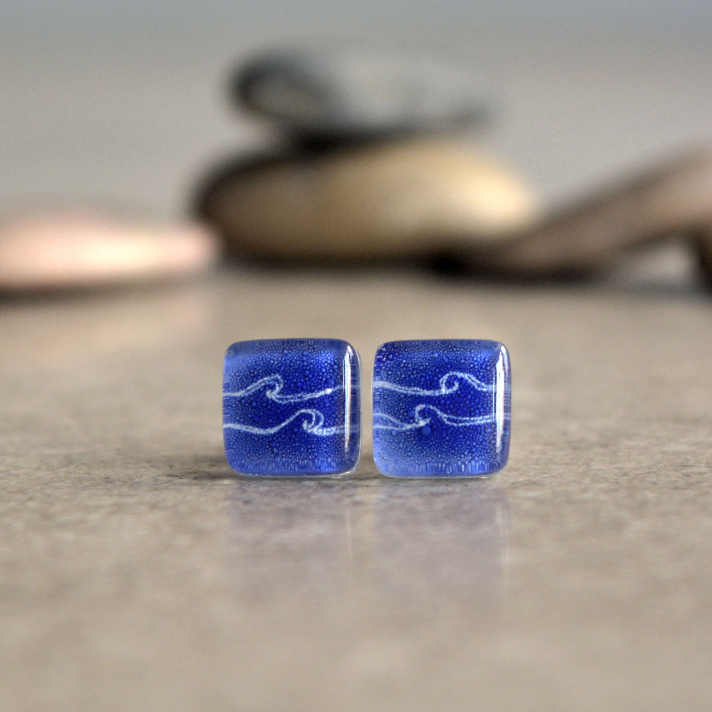 Wave push-back earrings, 925 silver and handcrafted glass