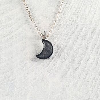 Collier pendentif lune - Perle argentée ,SKU251