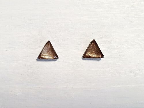 Mini triangle studs - Latte pearl ,SKU466