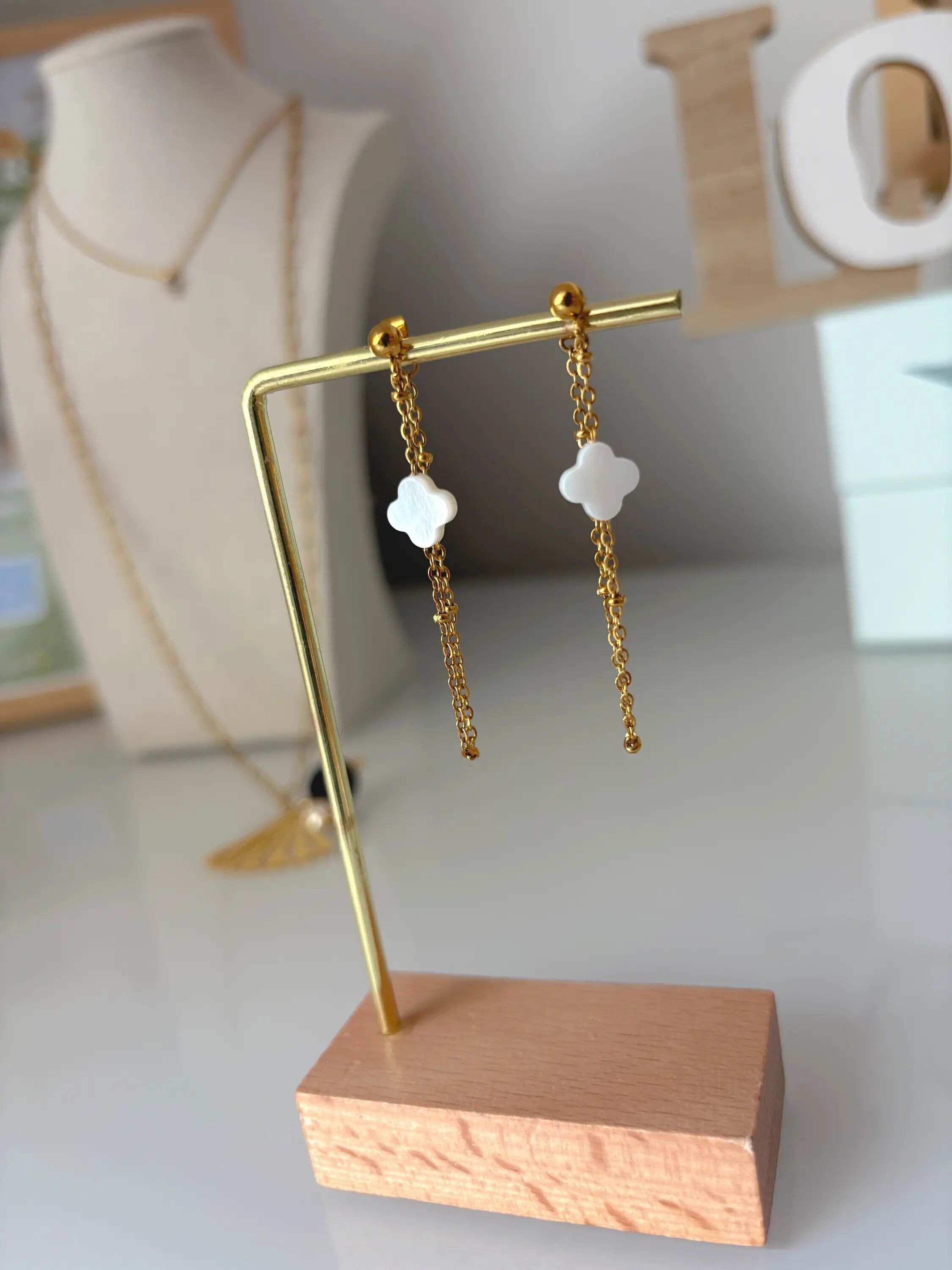 Boucles d'Oreilles Chainette Trèfle Nacre