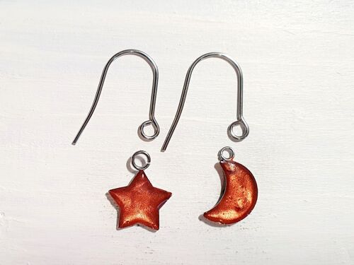 Star/Moon drop earrings with short wires - Iridescent copper ,SKU1102