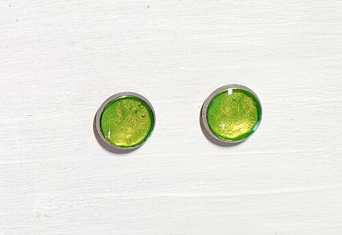 Vibrant iridescent green studs - Round ,SKU1267