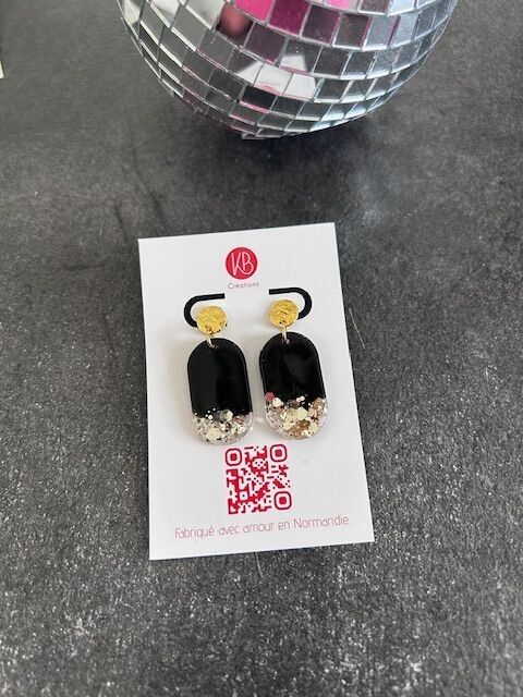 Colorful Capsule Earrings – Handmade in Resin