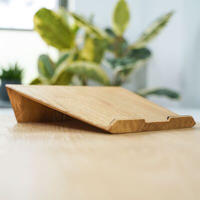 Laptop stand made of solid wood - oak