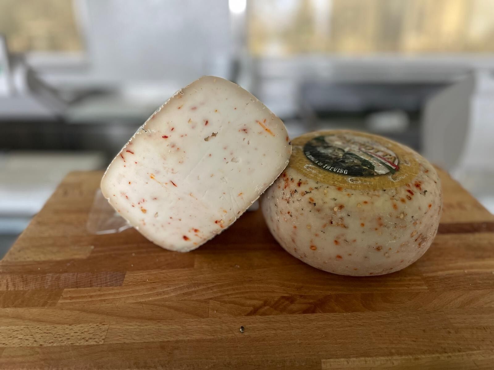 Piment Caciotta (leche de búfala) 225 gr del Vénéto
