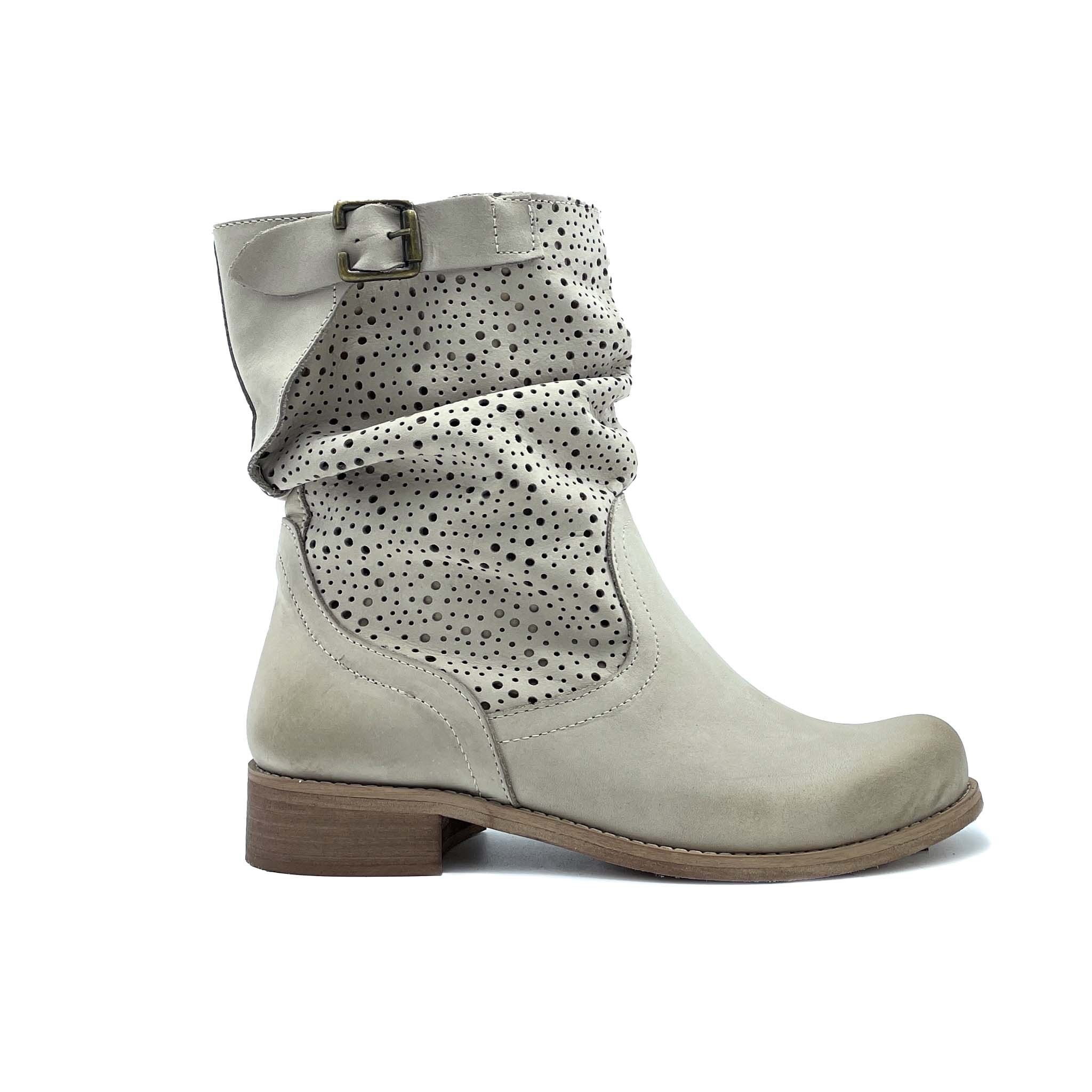 BK11.NB.T Women's ankle boot with perforation and buckle - in taupe nubuck with shading