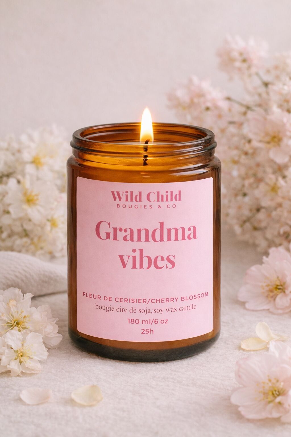 „Oma-Vibes“ – Handgefertigte Duftkerze – 25 Stunden