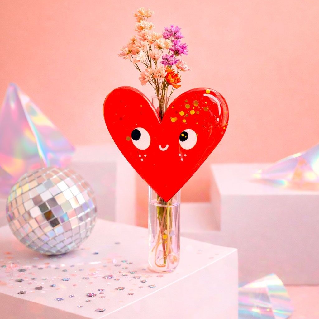 Vase magnétique en tube cœur – Décoration murale aimantée – Cadeau plante