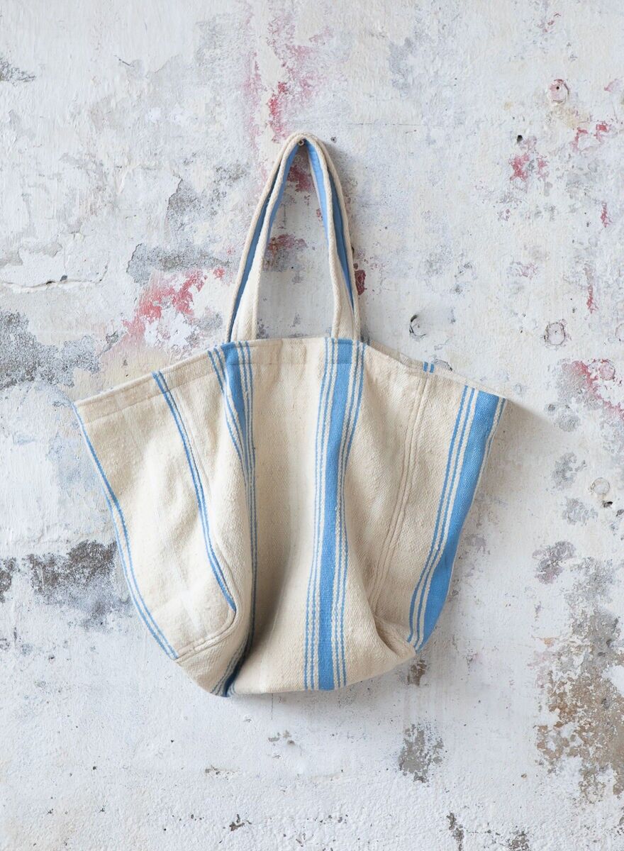 Artisan Striped Wool & Cotton Carryall – XL Hand-Woven Shopper with Internal Pocket and Reinforced Lining