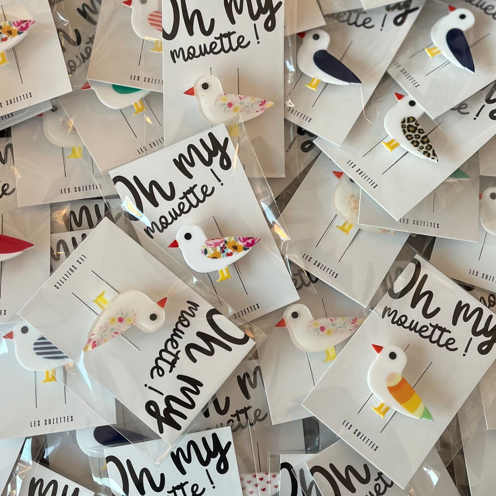 Pack - 30 seagull pins - special offer