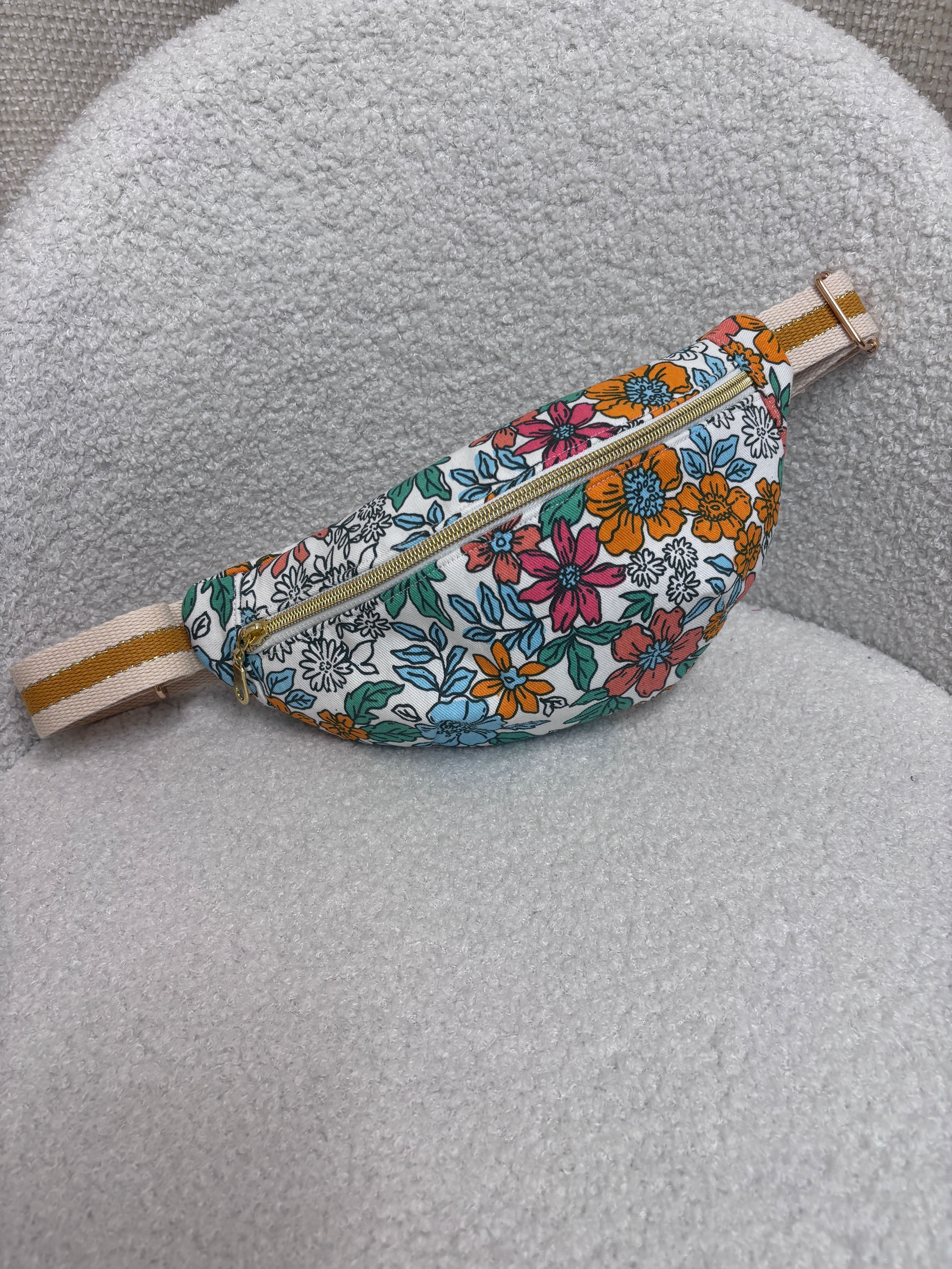 Small floral fanny pack
