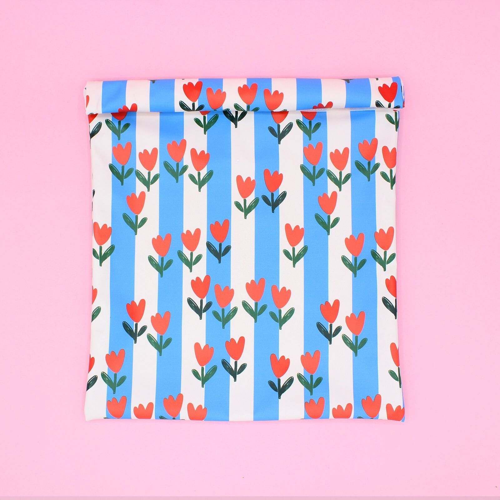 Bolsa impermeable con bañador de rayas y forma de tulipán