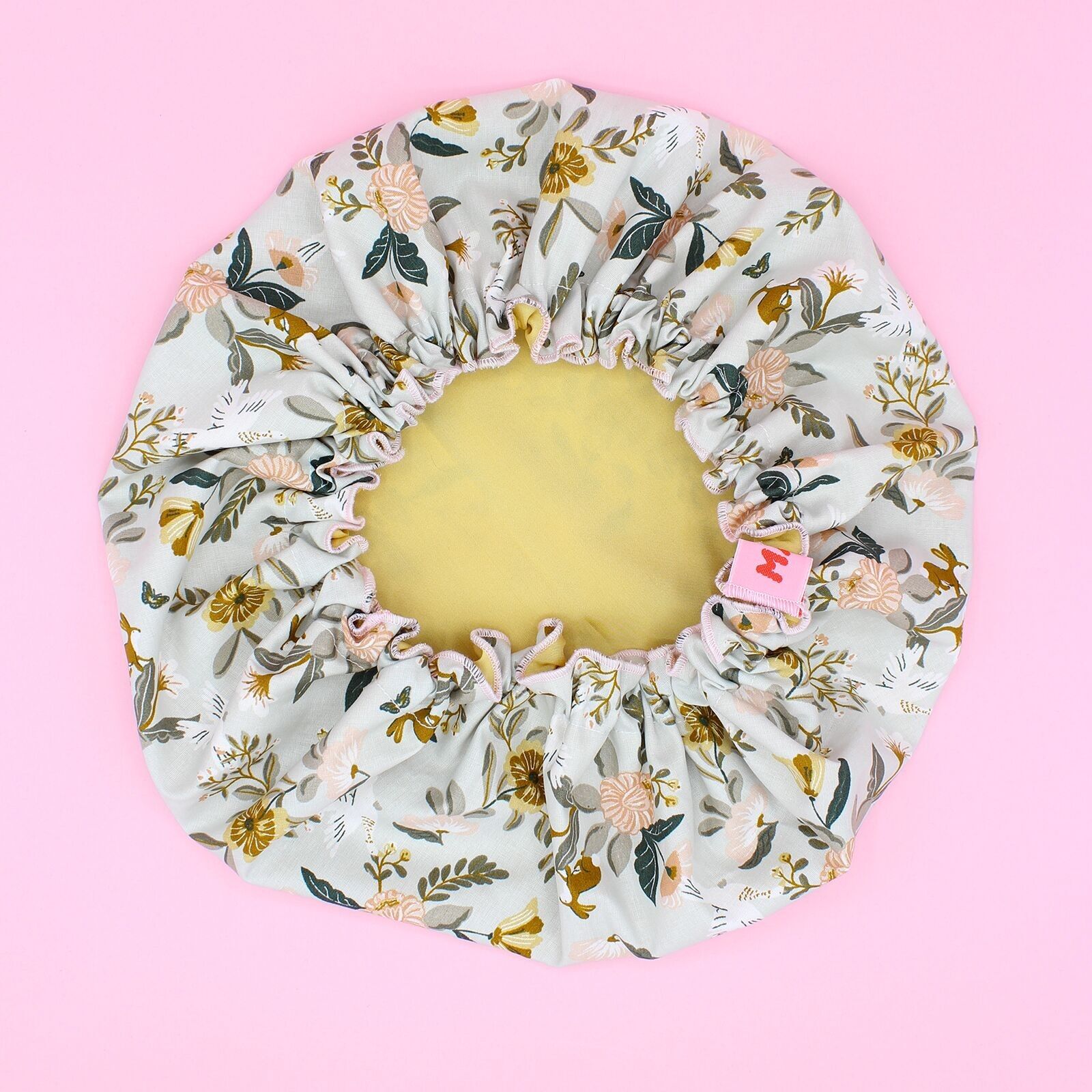 Gorro romántico de seda para el cuidado