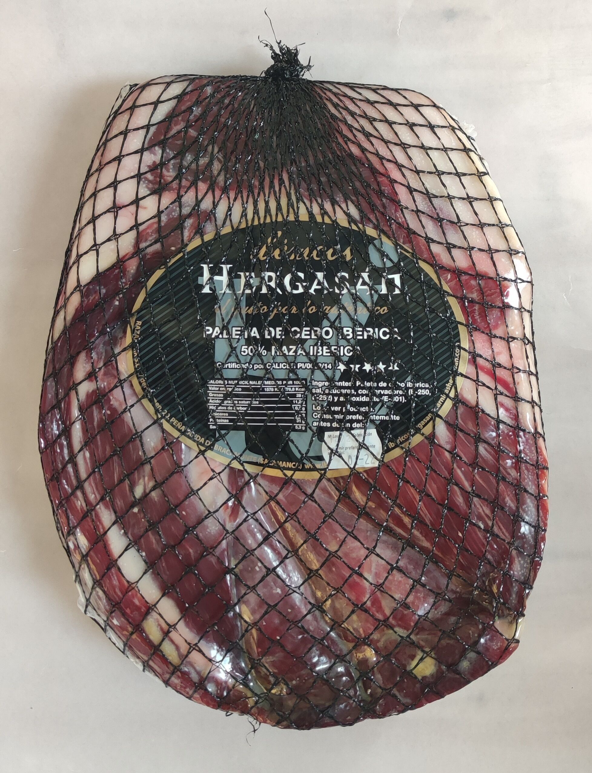 PALETA DE CEBO DE CAMPO IBÉRICA 50% RAZA IBÉRICA (2.5-3 KG)