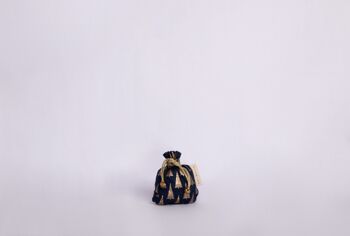 Sacs-cadeaux en tissu réutilisables à double cordon de serrage - Arbres bleus (petits) 1