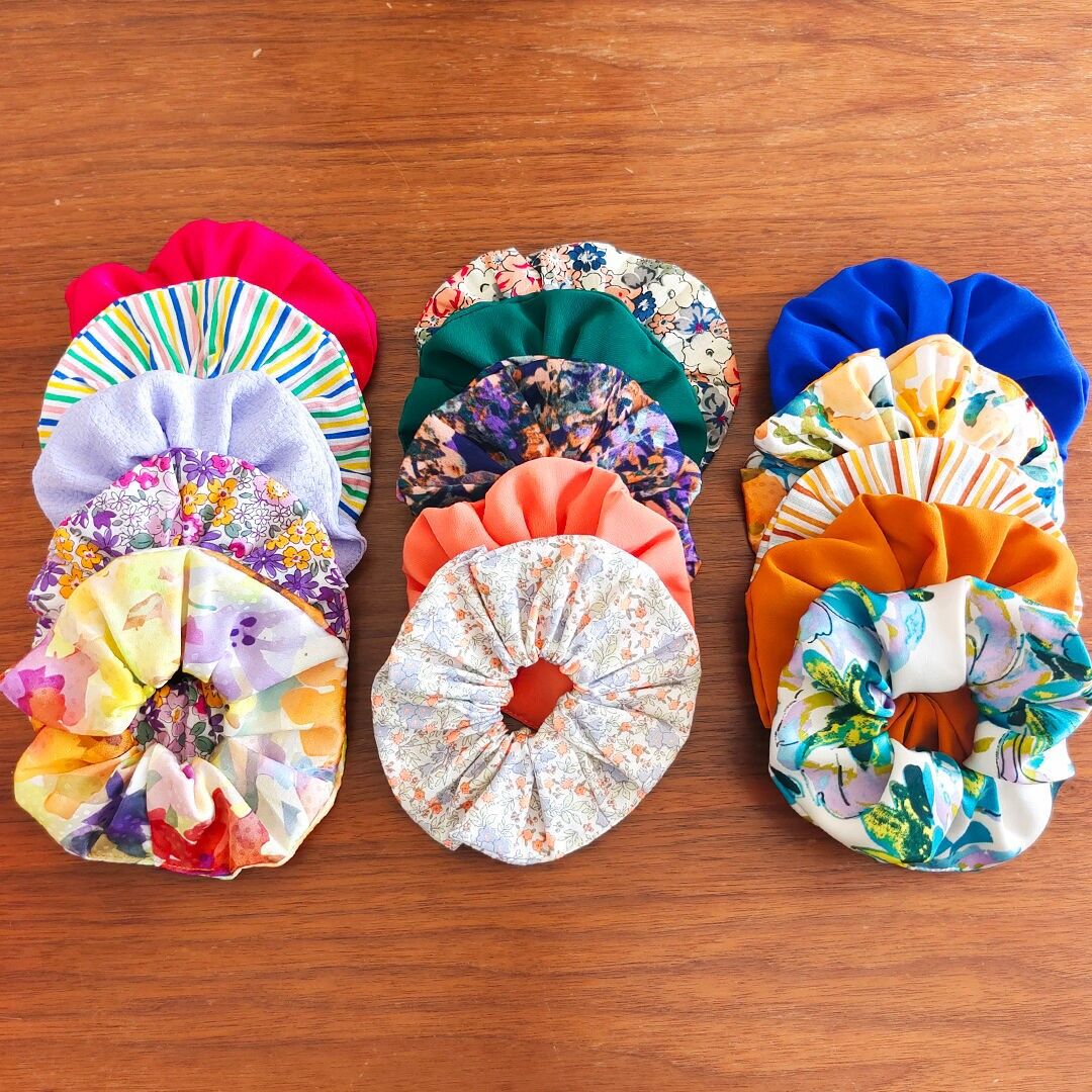 PACK OF 15 Scrunchies, 1 FREE 🎁 / Summer New Arrivals / Assorted Selection