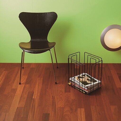 Sortiment aus 5 Zeitschriftenständern der Marke „Paper Collector“ – schwarz + verchromt