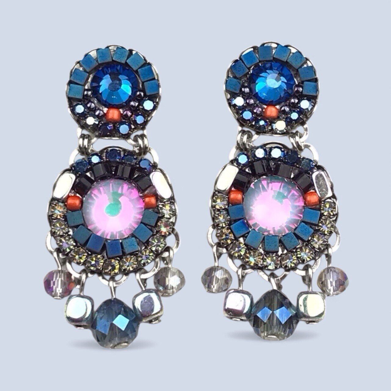 Grey Horizon A crystal earrings