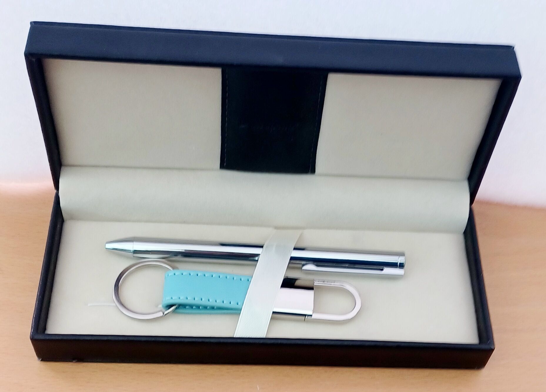 Keyring and Ballpoint Pen Set Ref: 305 Duck Egg