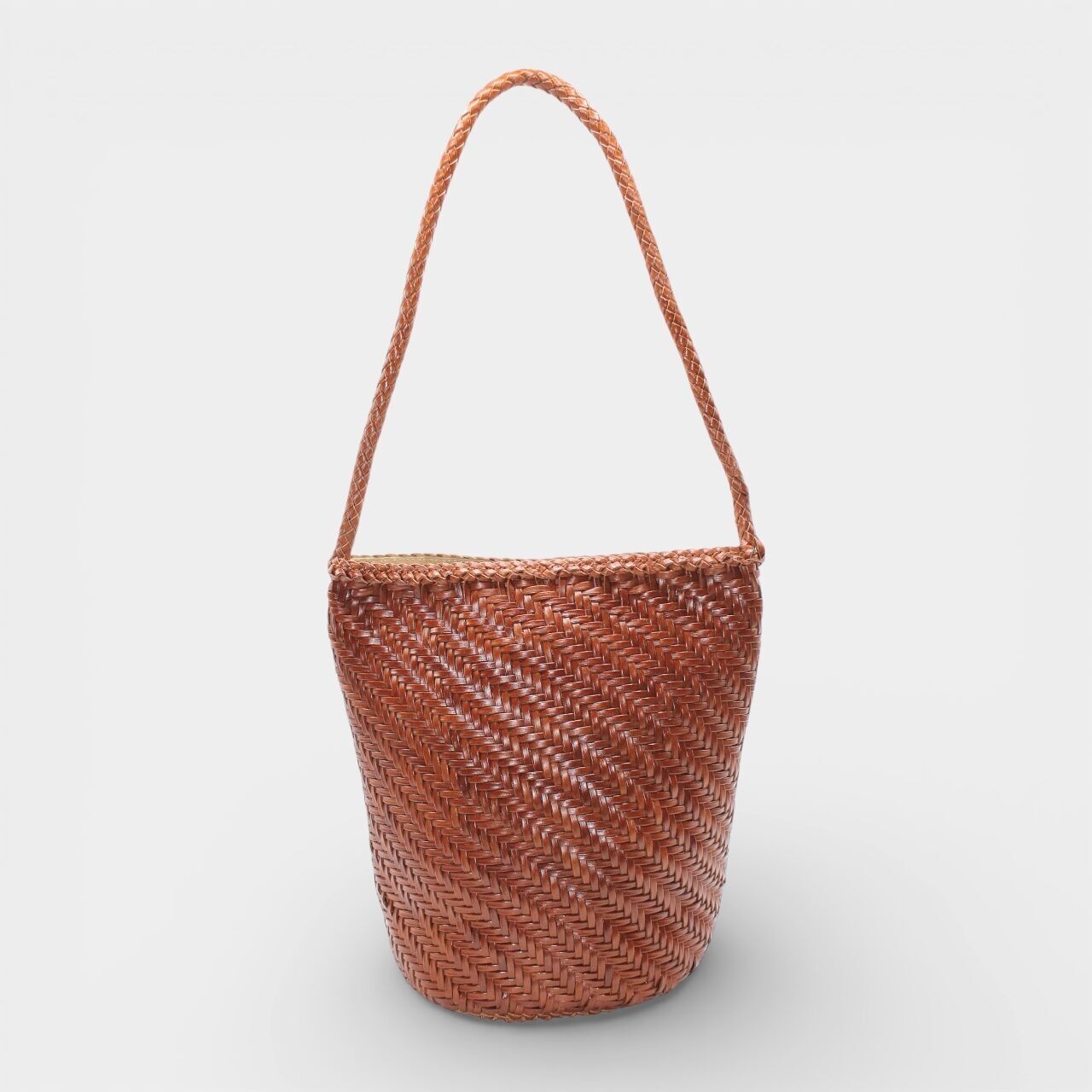 SS26 Esmée – Große Tasche aus Intrecciata-Traktor