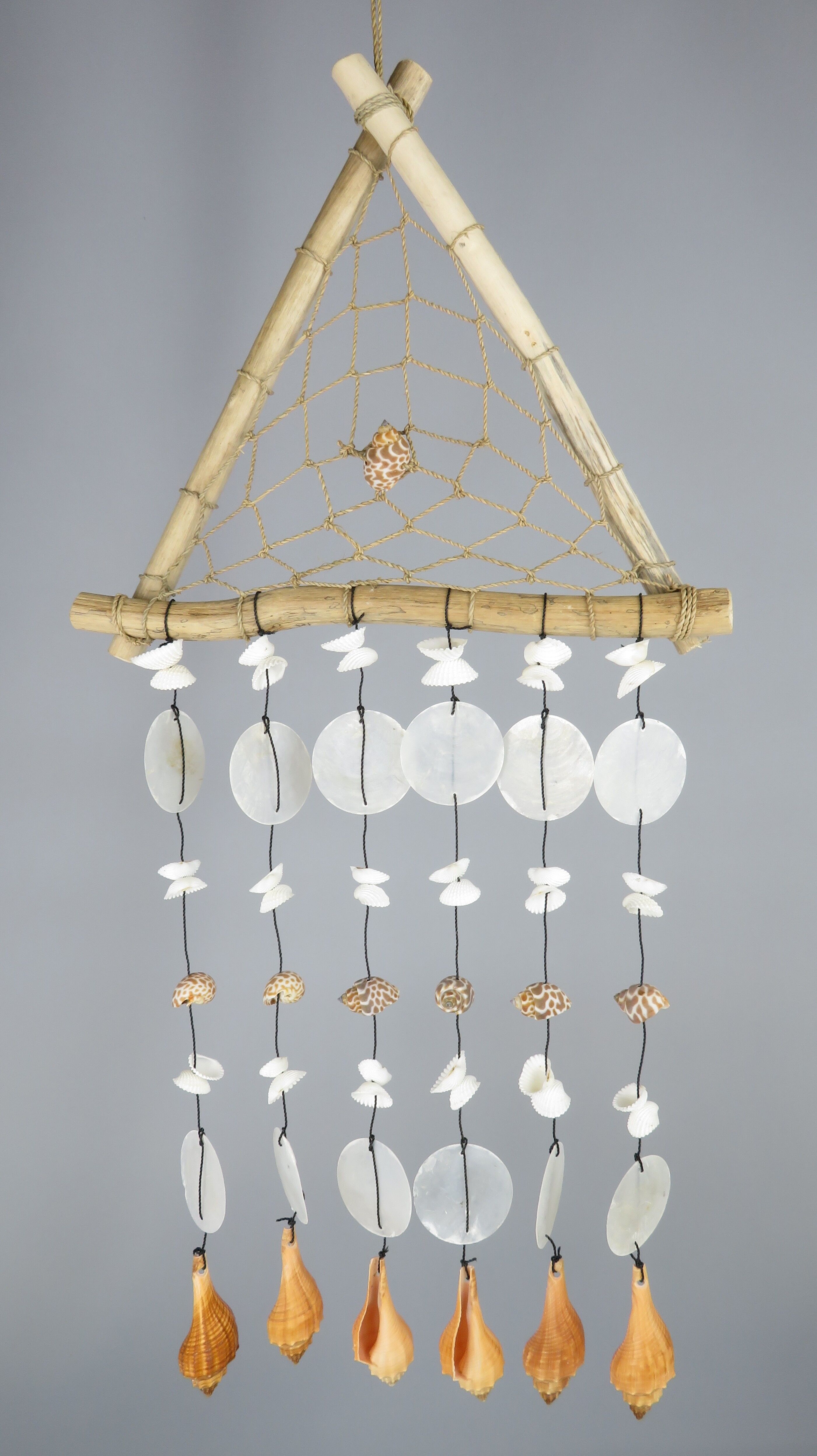 DC Segitiga – Wall Hanging of Wood and Natural Shells