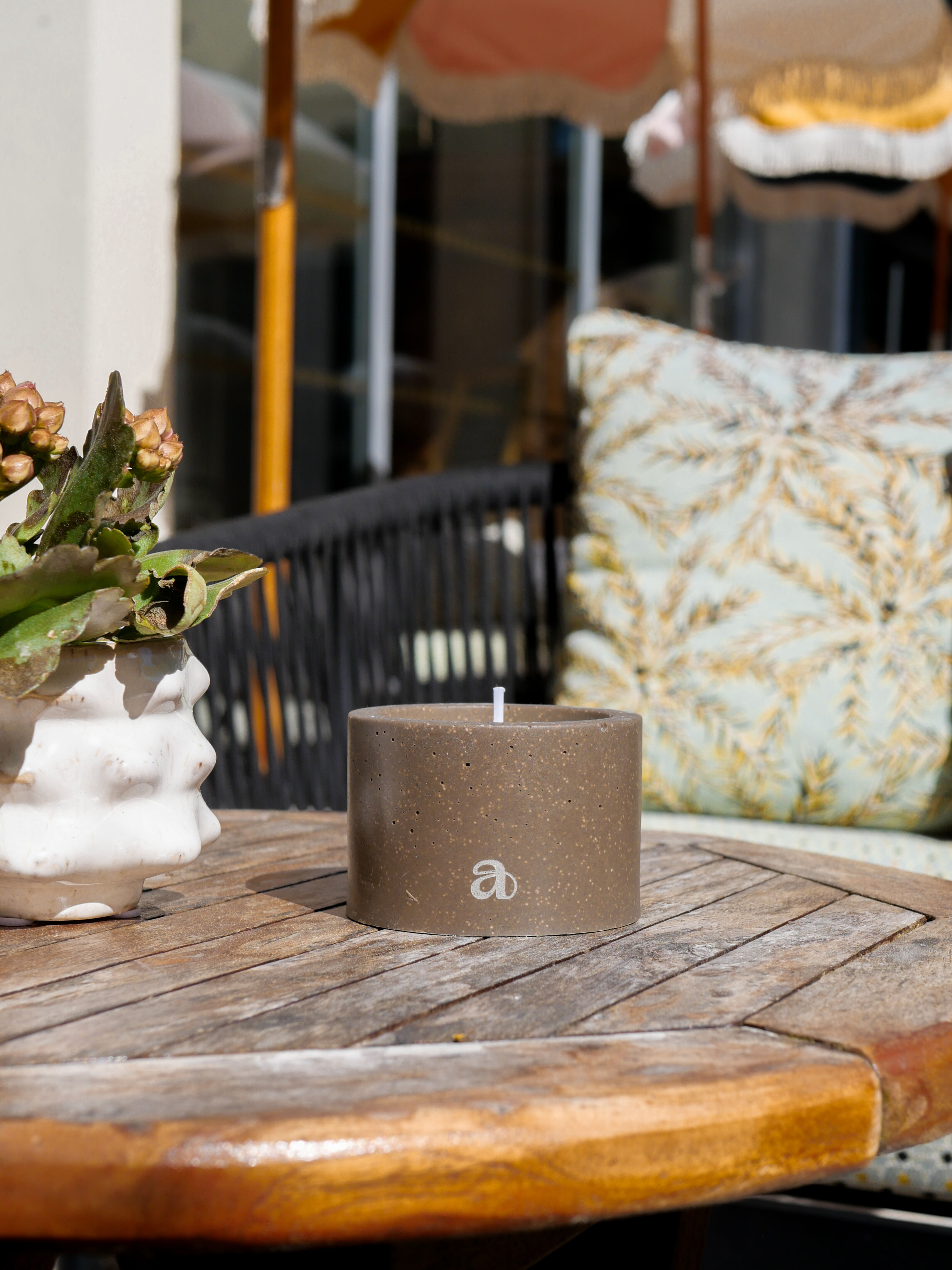 Tonka scented candle (110g) - Gift - summer
