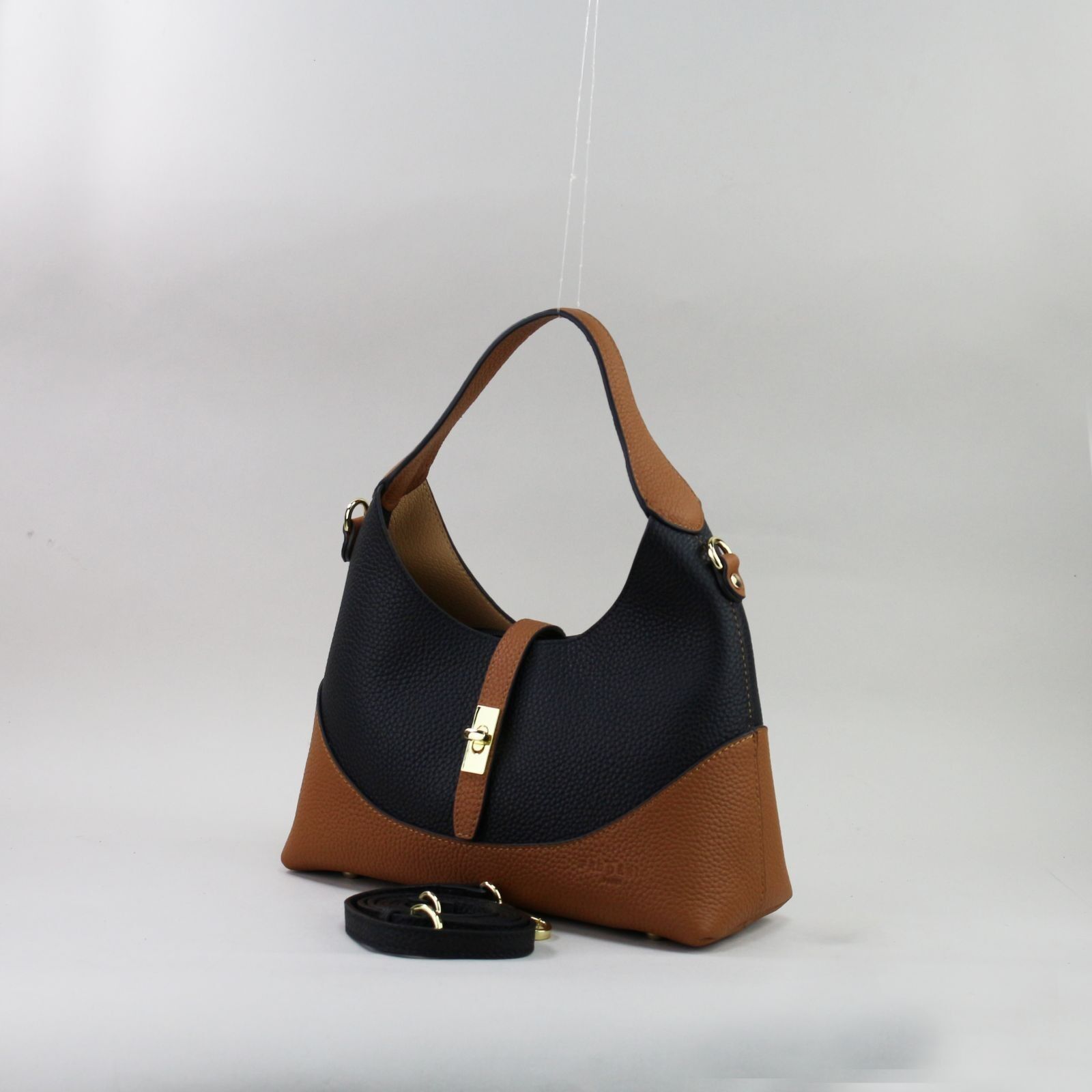 582607 Black - Leather Bag