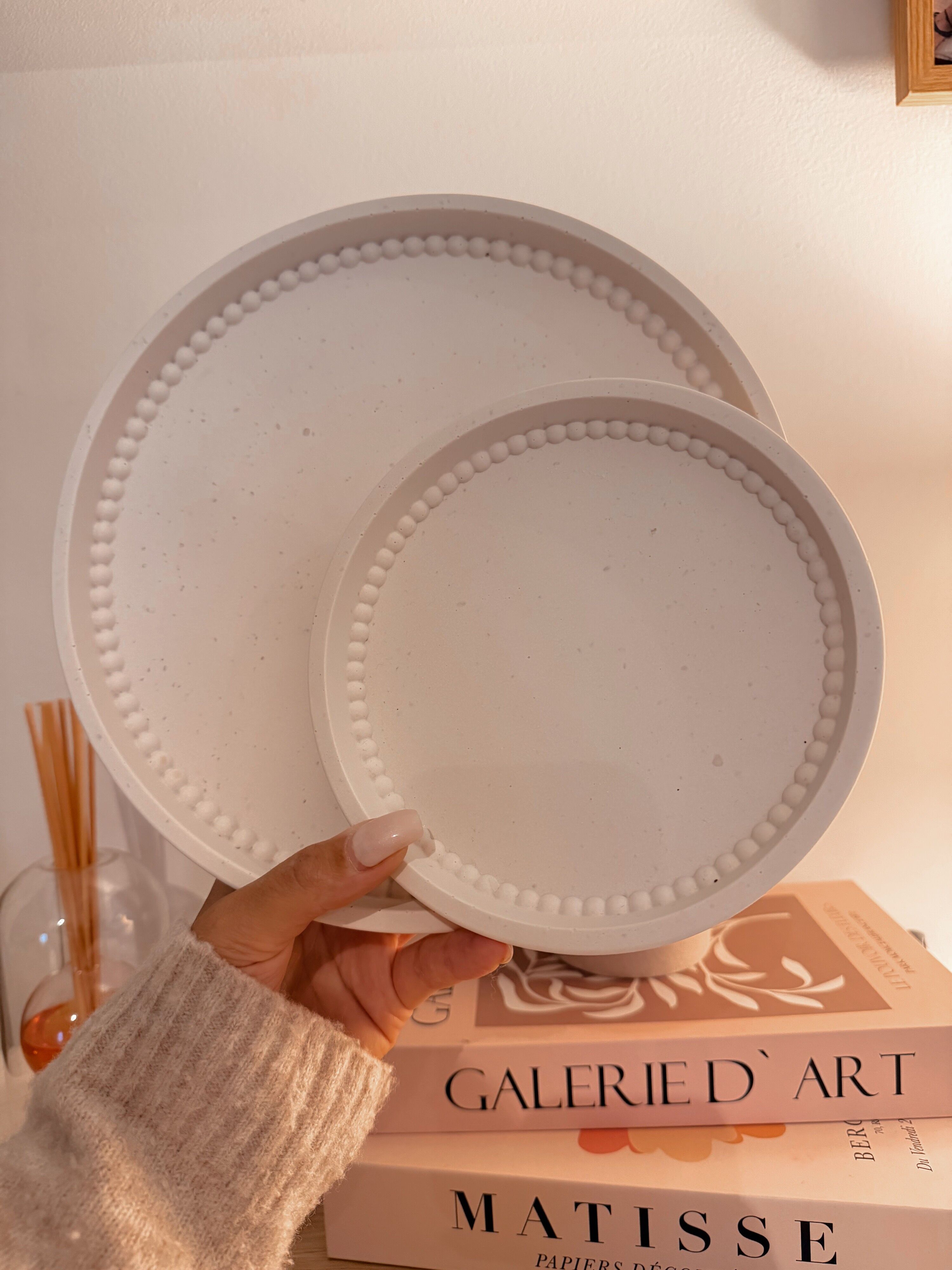Handmade Angelica tray in Jesmonite, size of your choice