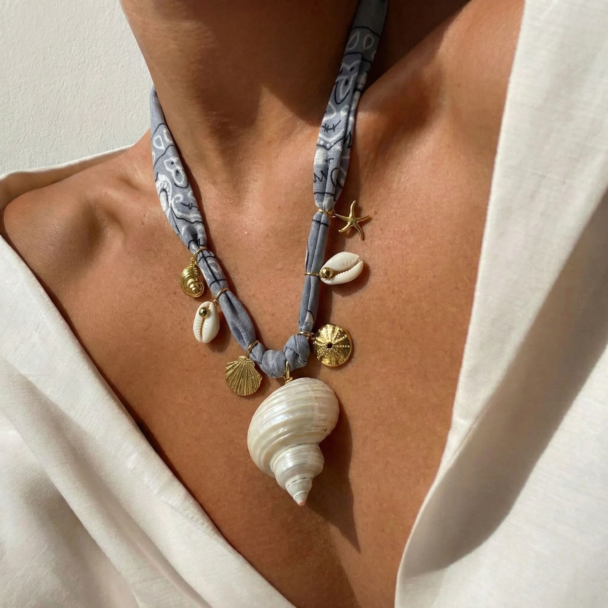 Oversized Shell Bandana – Grey Edition