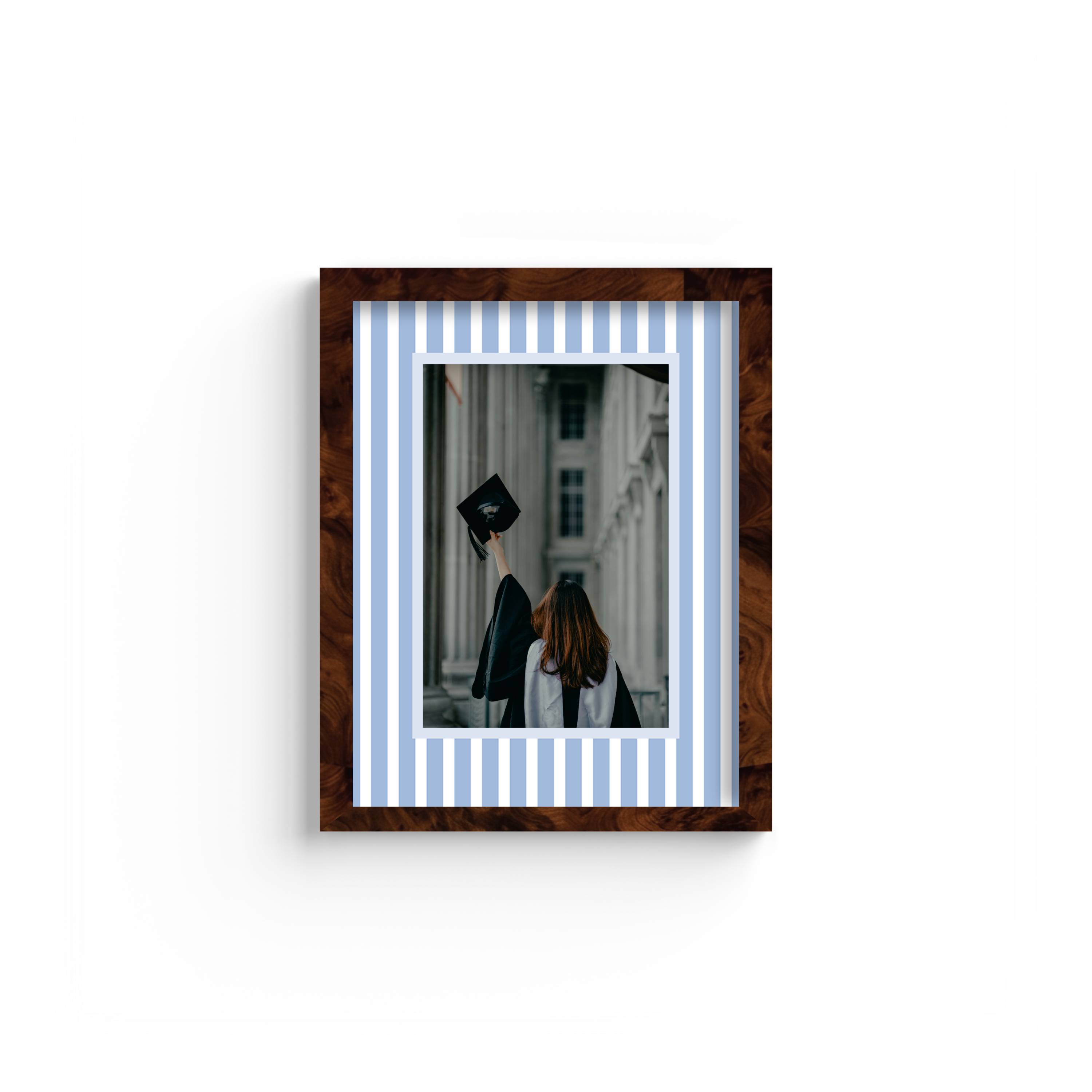 Passepartout mit blauen, mittelstarken Streifen – rechteckige Öffnung