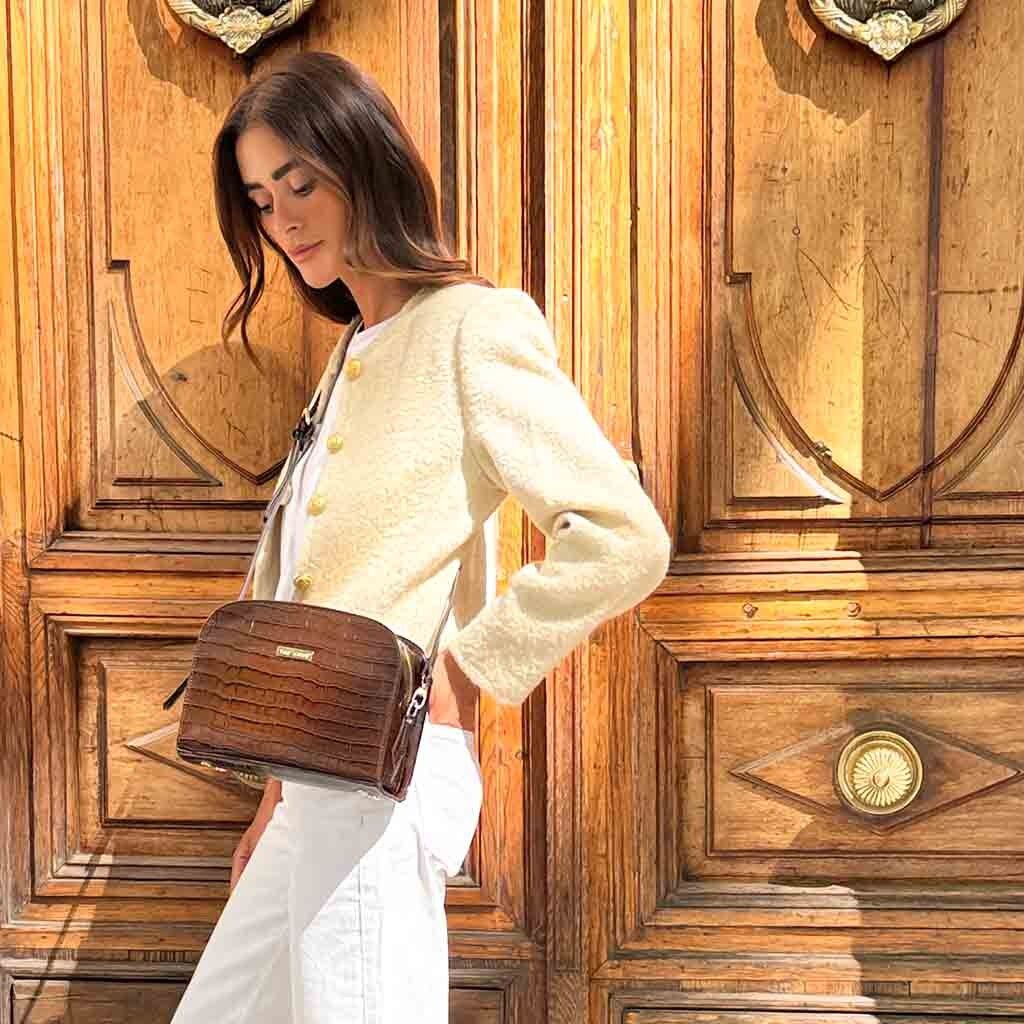 Borsa a tracolla in pelle di cocco Casandra, marrone cioccolato