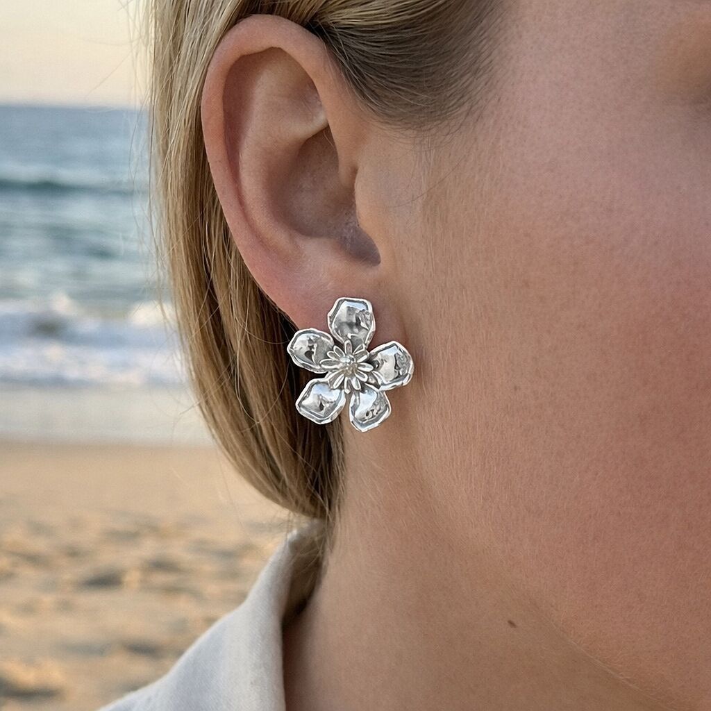 Boucles d’oreilles fleur texturée en acier inoxydable