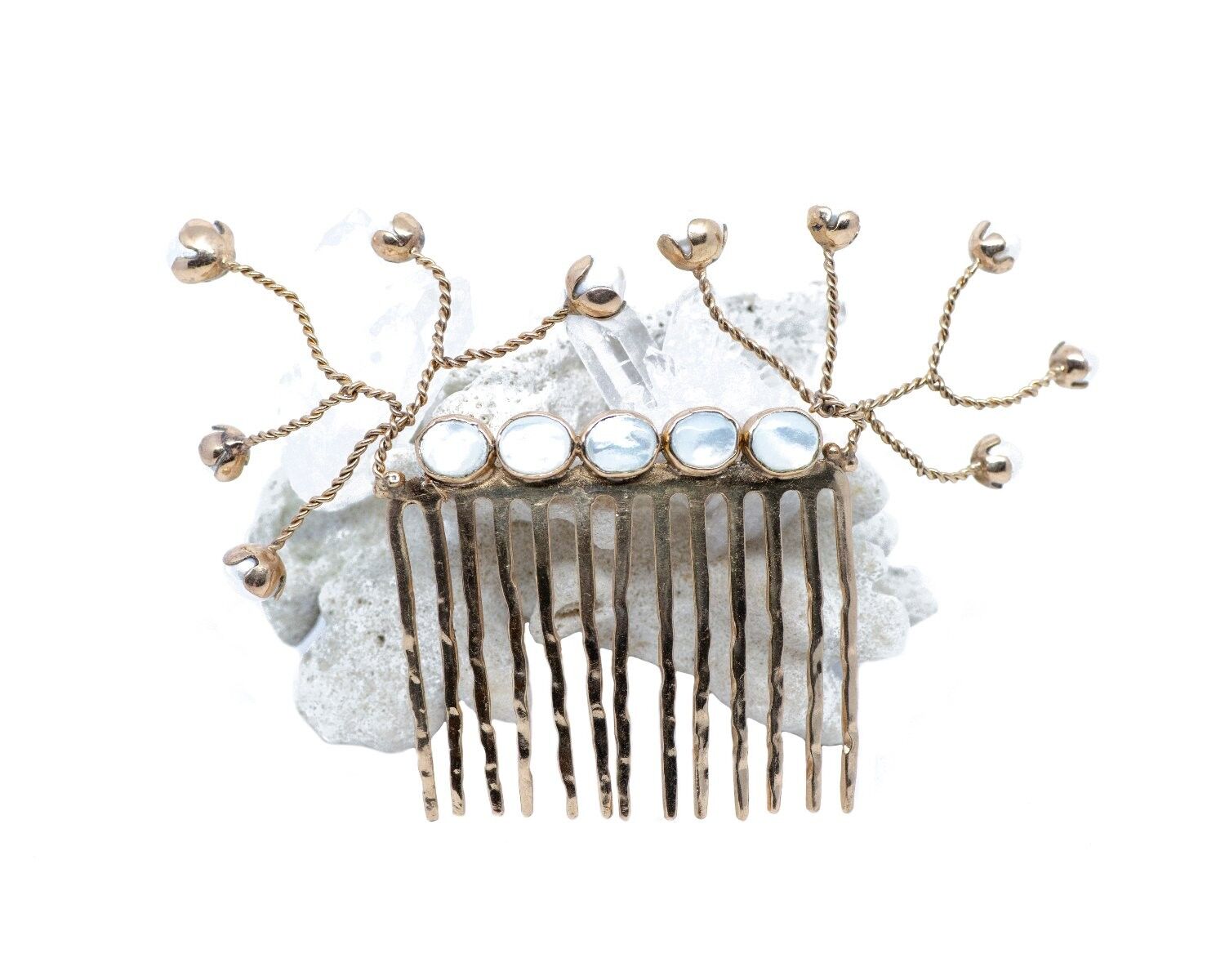 Sie träumt von Seashells Hair Couture