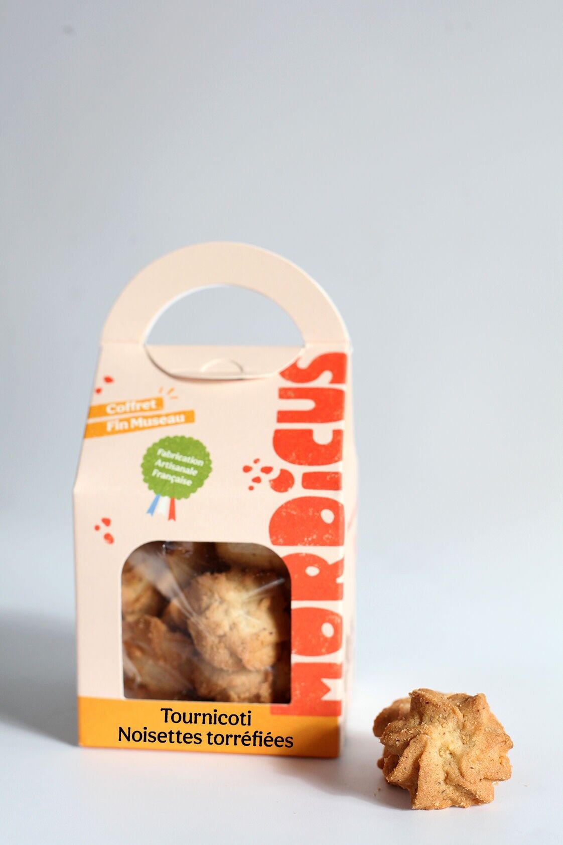 Organic sweet biscuits - Roasted hazelnut twisters