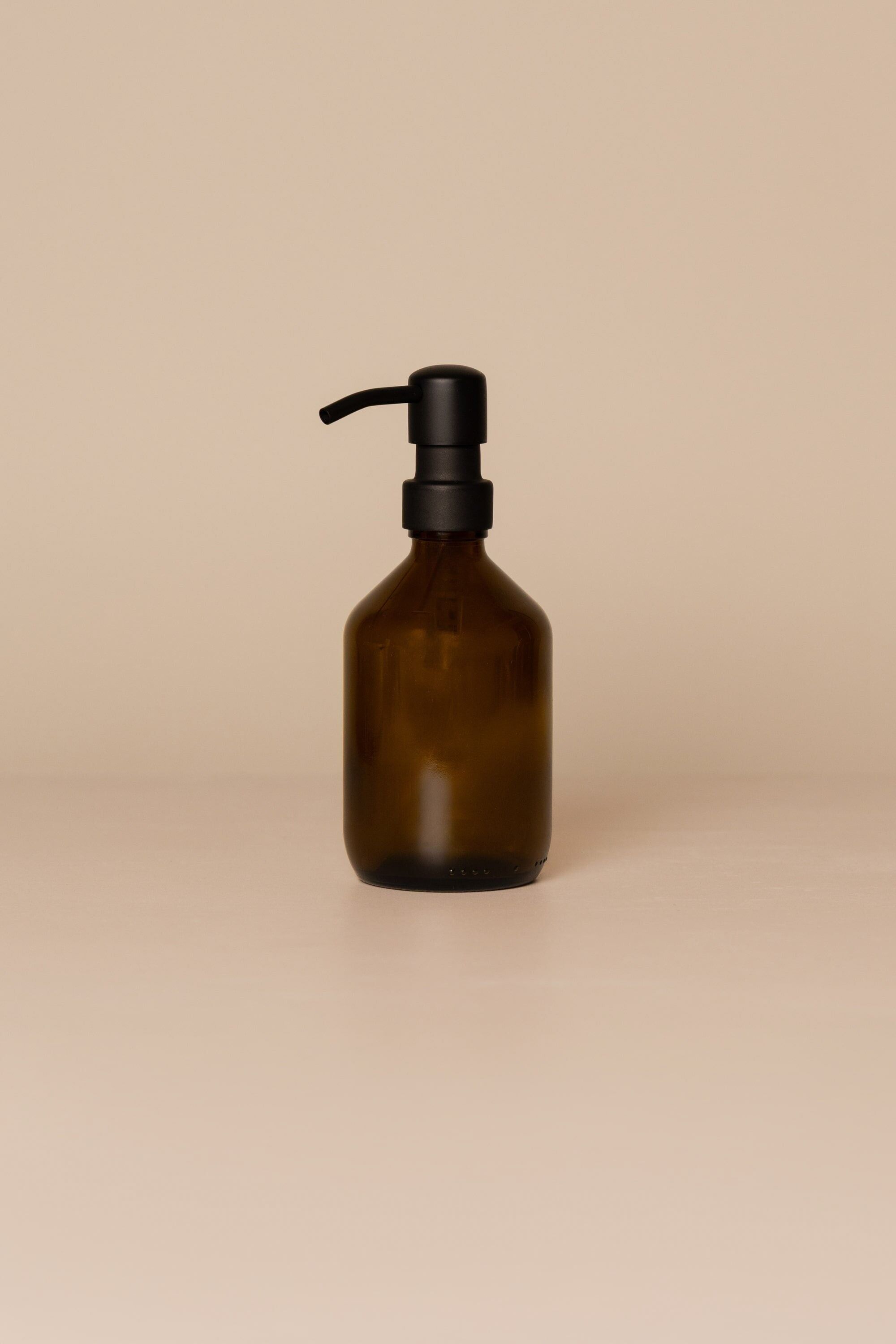 Distributeur de savon sans étiquette
