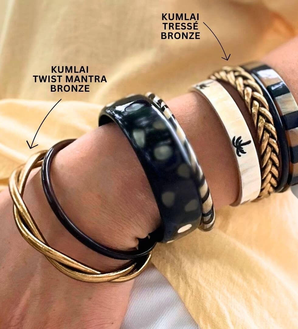 Buddhistisches Mantra-Armband mit gedrehter Form, Bronze – Größe M, 62 mm