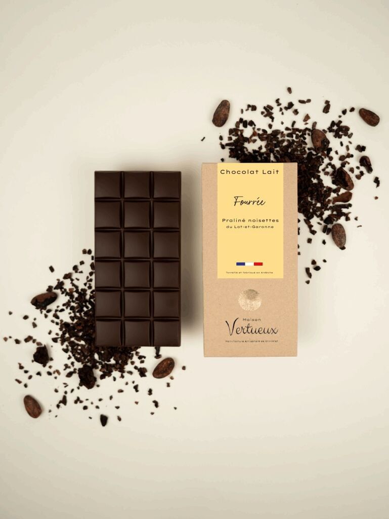 Milk chocolate bar 48% with hazelnut praline filling 93g - Bean to bar - Artisan cocoa roaster - Quality artisan producer - Culinary College of France