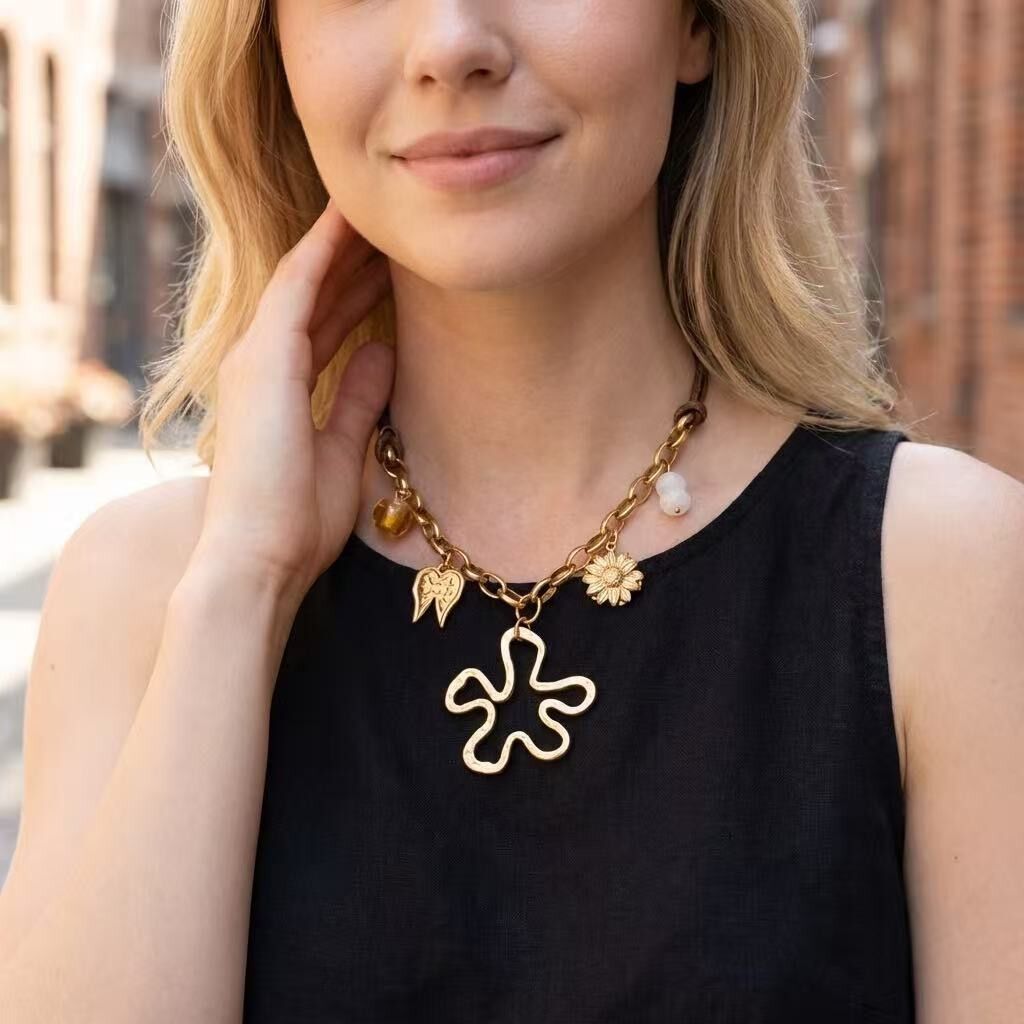 Collier Corde Chaîne Breloques Fleur ajouré Design Moderne