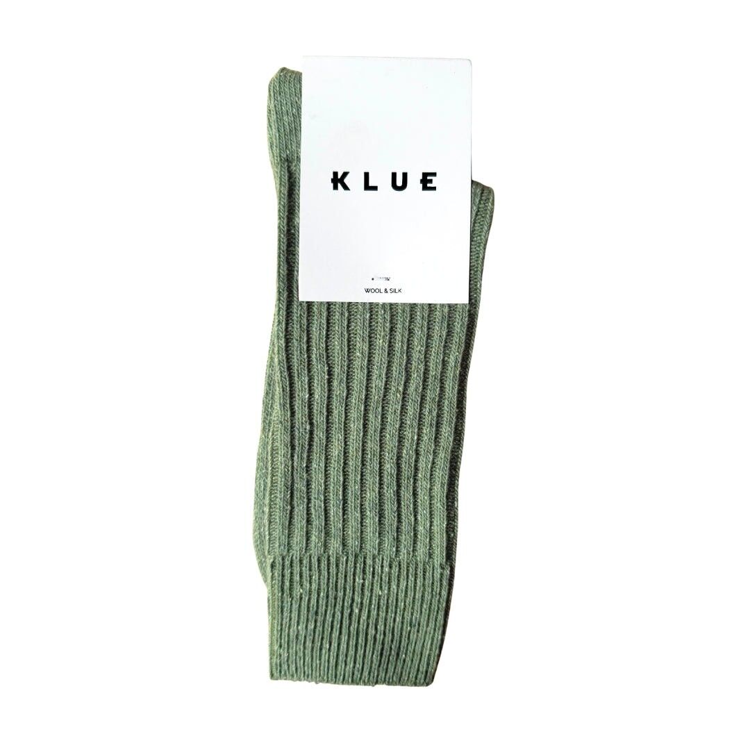 KLUE Seiden- und Wollsocken DUST STAR | Grün-Oliv