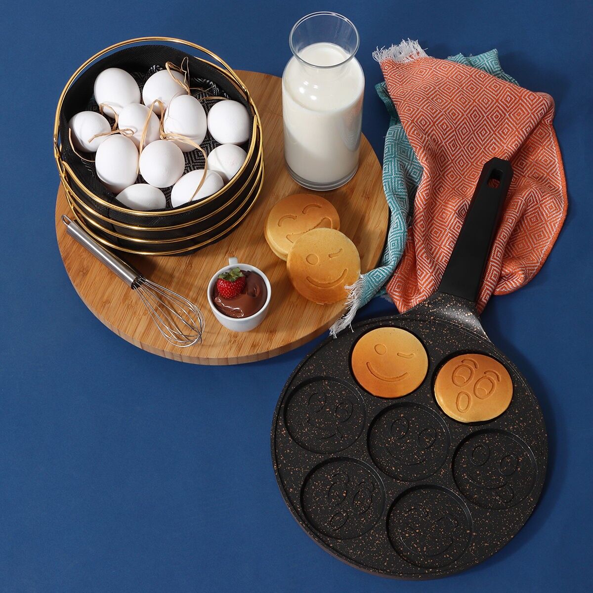 Máquina para hacer mini panqueques Serenk Fun Cooking Smile, 10.Utensilios para hornear antiadherentes de 2 pulgadas