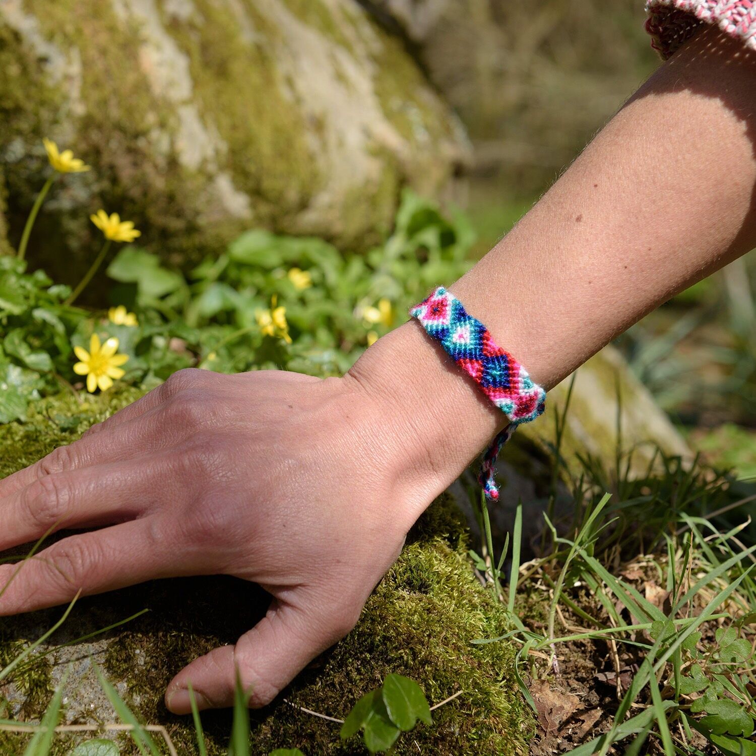 Lot de 50 bracelets brésiliens variés - Eté 2026 (5 modèles)