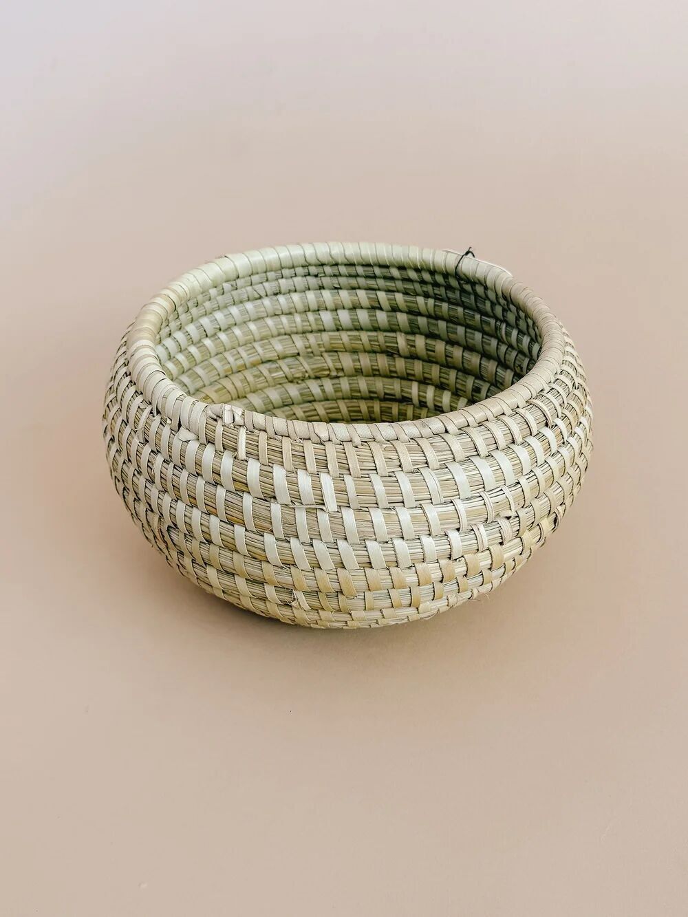 Handwoven Rounded Coiled Kaisa Grass Bowl – Artisan Storage & Decor