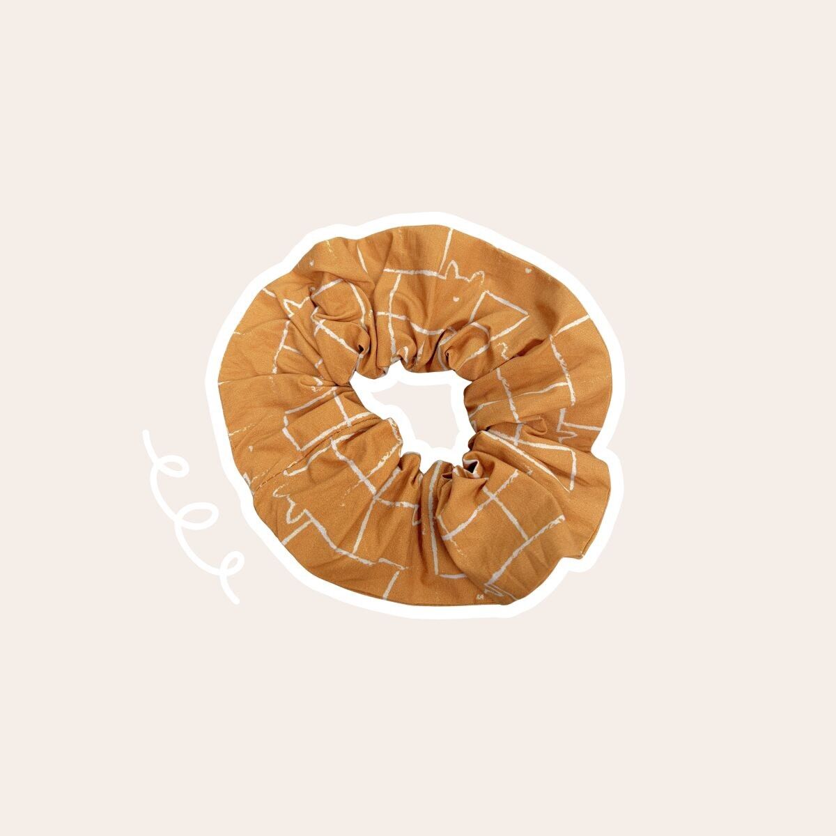 Children's scrunchie with camel cat check pattern