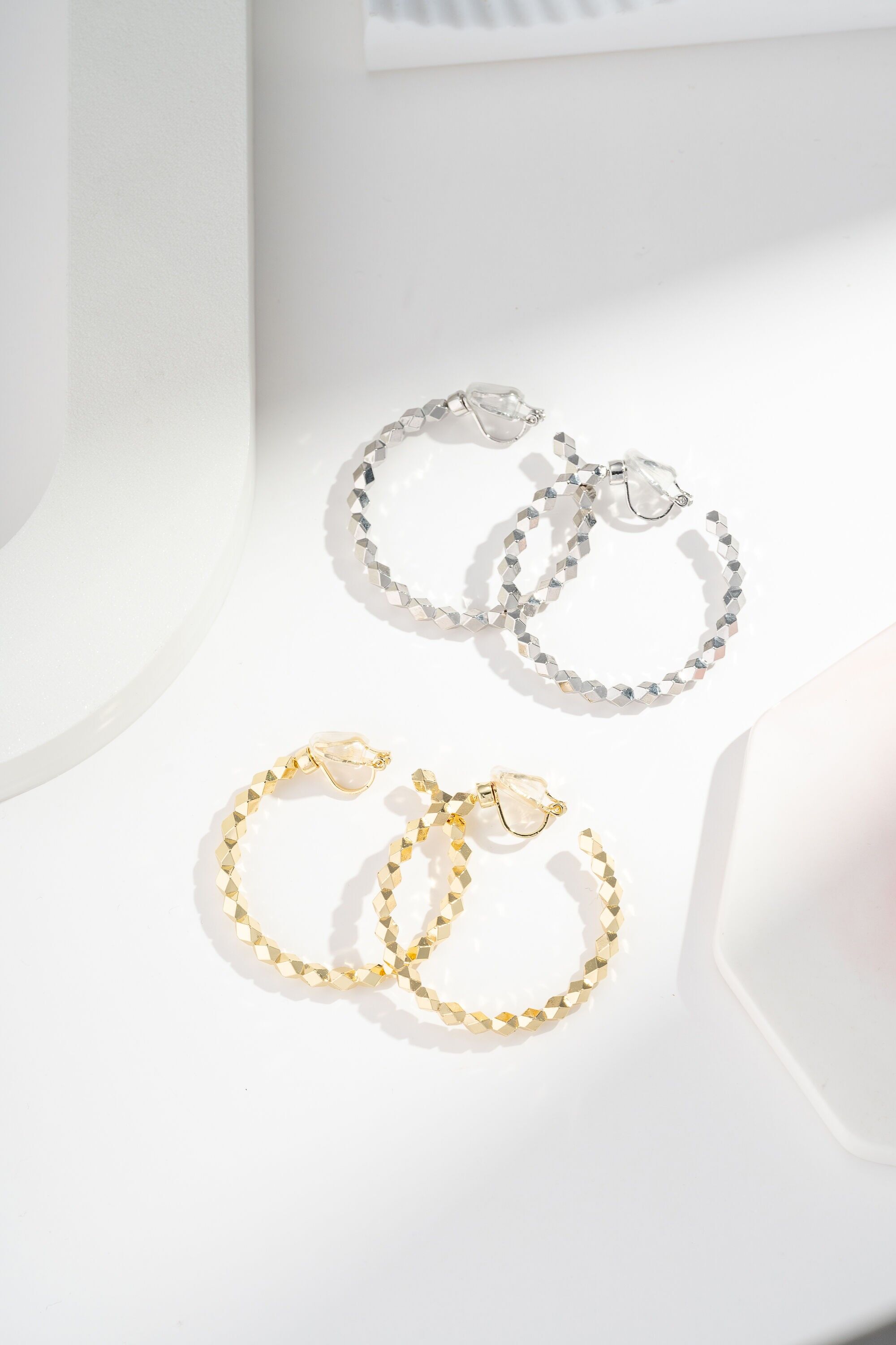 Eleganti Orecchini A Perno Per Donna, A Forma Di Croce, Tempestati Di Strass. Gioiello Raffinato E Luminoso, Regalo Perfetto Per Qualsiasi Occasione - 4