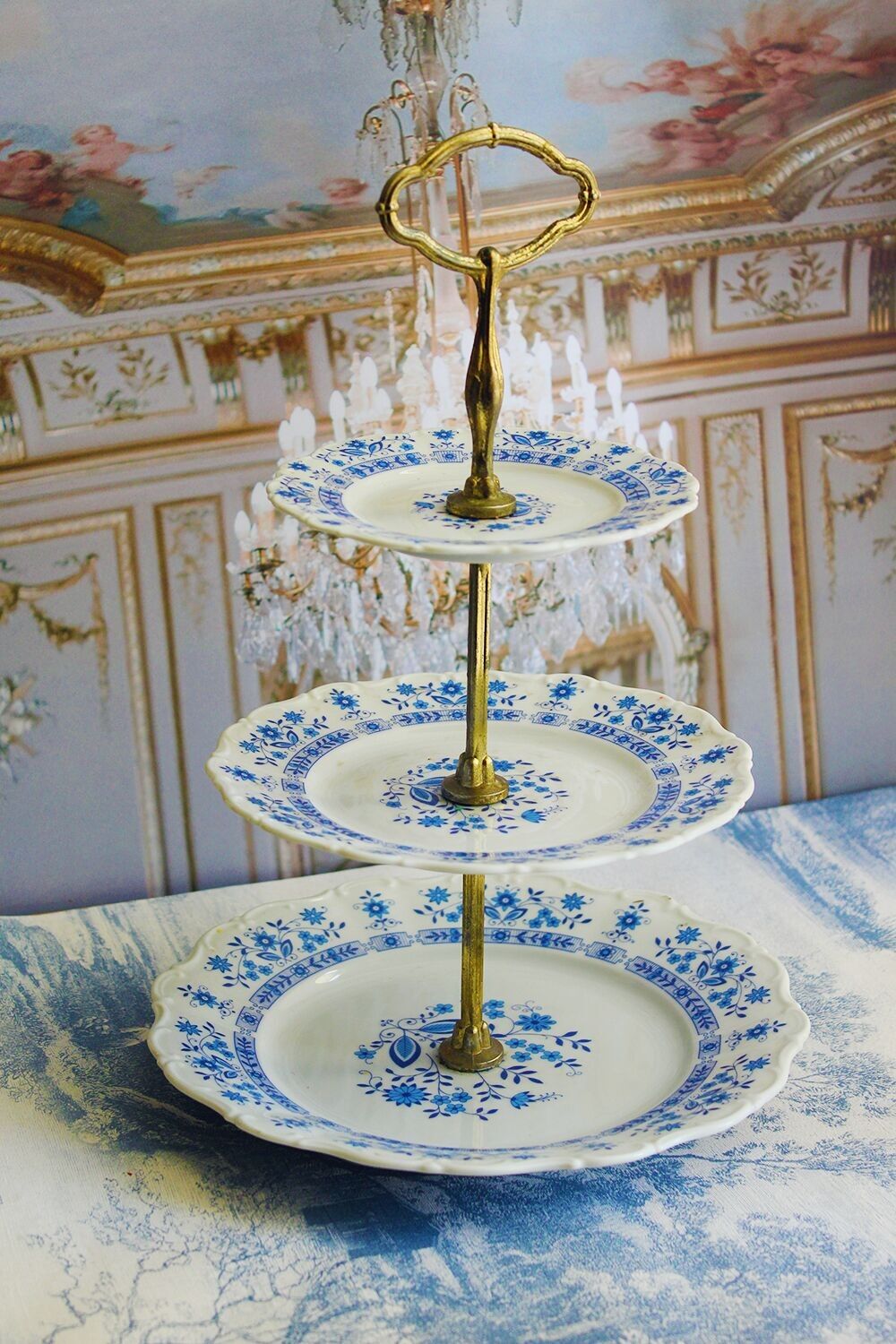 🐚 Bavarian Sweetness: 3-Story "Theresia" Silent Servant