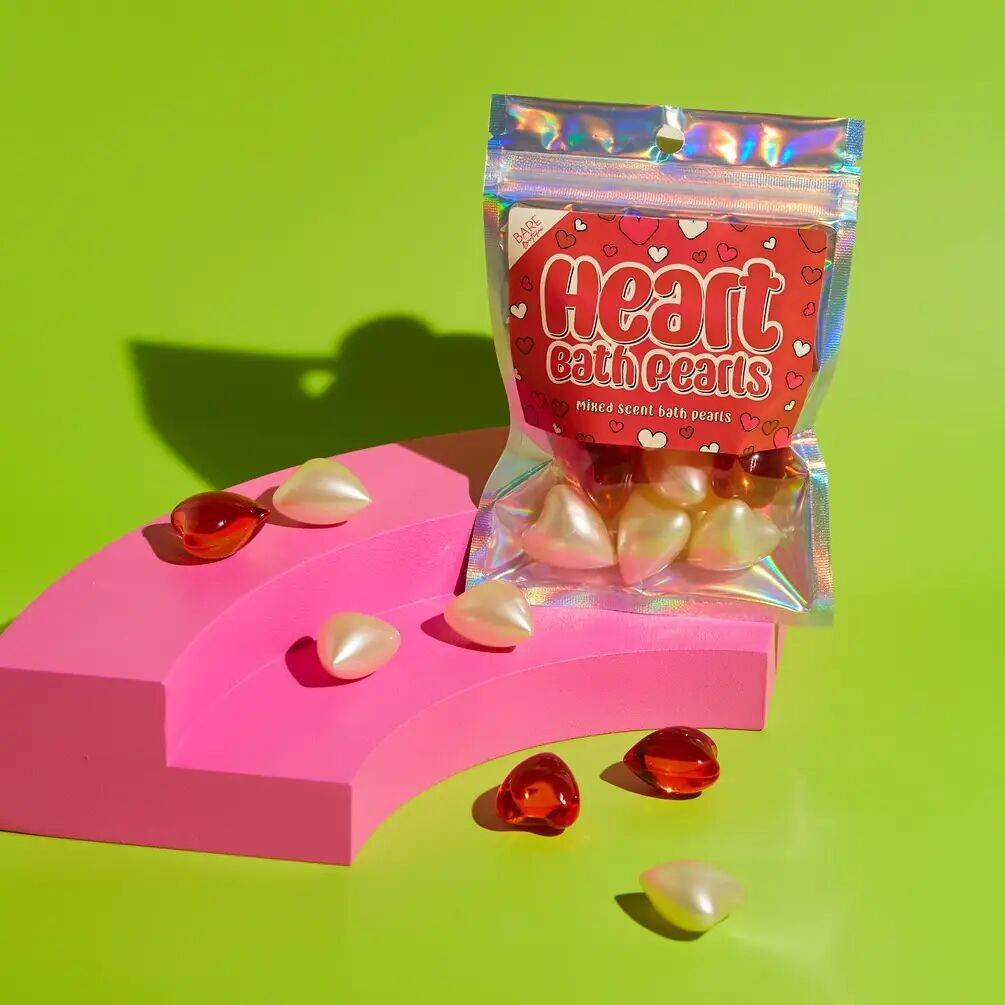 10 Pack of Red and White hearts - strawberry and vanilla