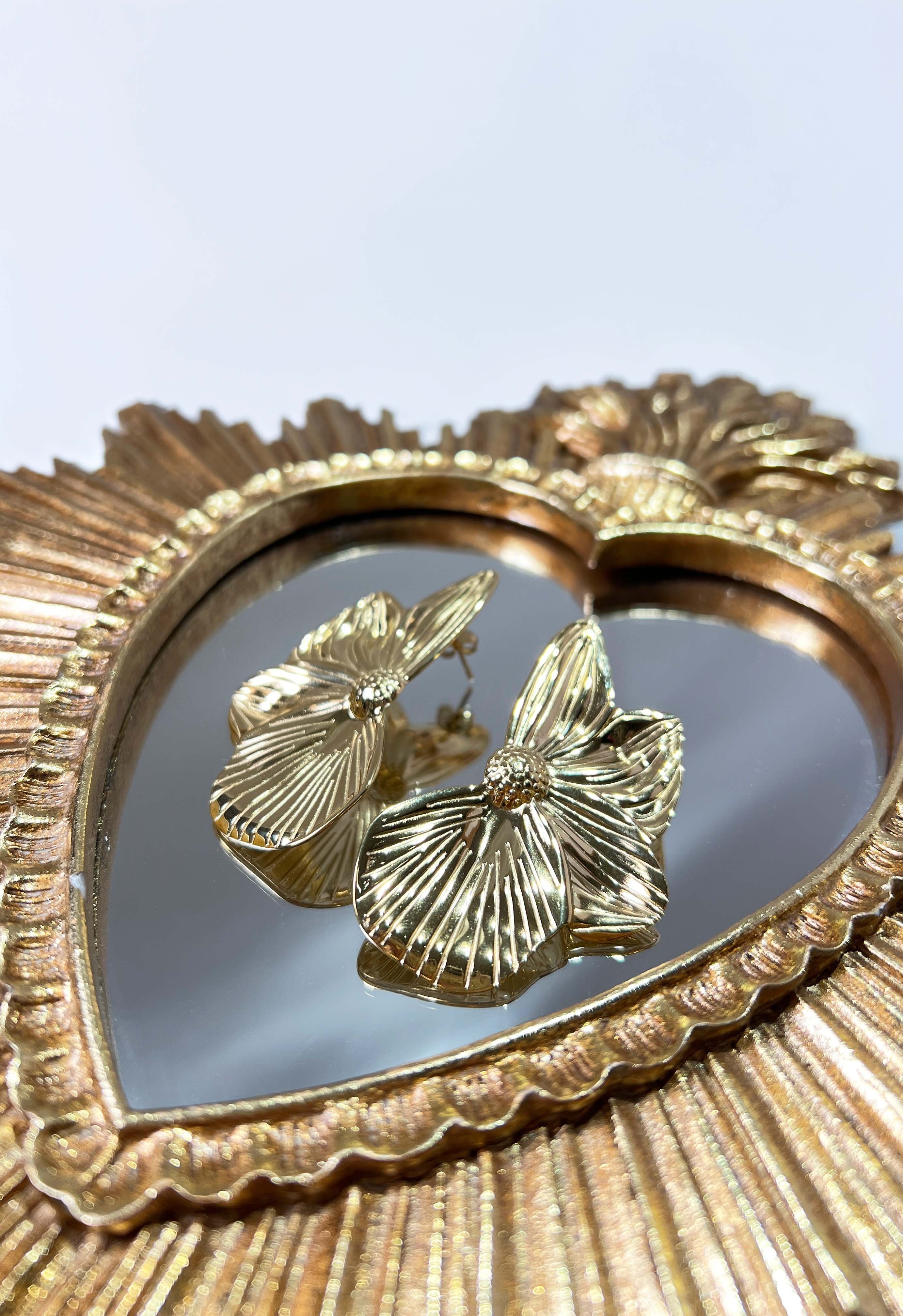 Ohrringe mit strukturierter Blumenform – Edelstahl 316L